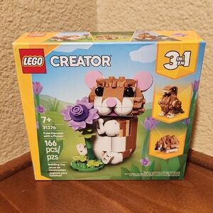 LEGO Creator Hamster Holding Purple Flower